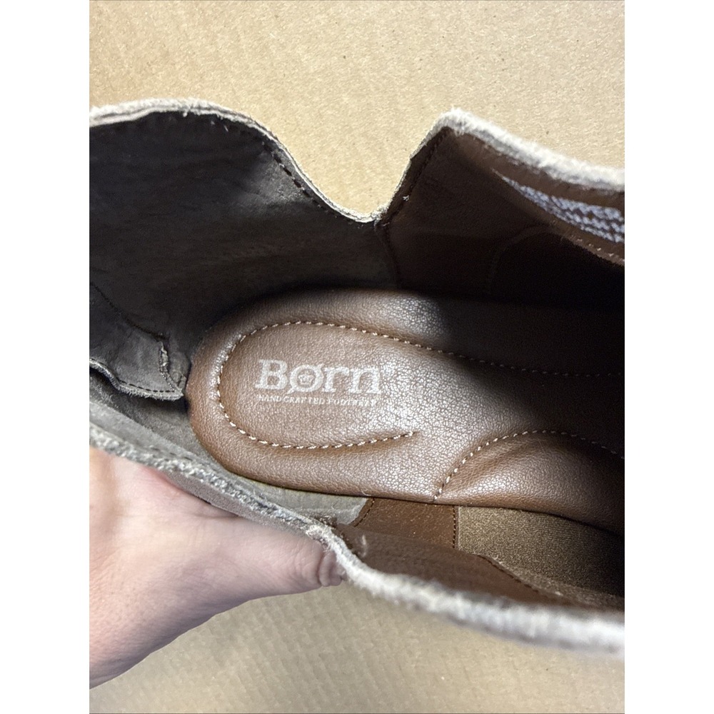 Women's Born Distressed Gray Leather Bootie Size 10 - Picture 7 of 9